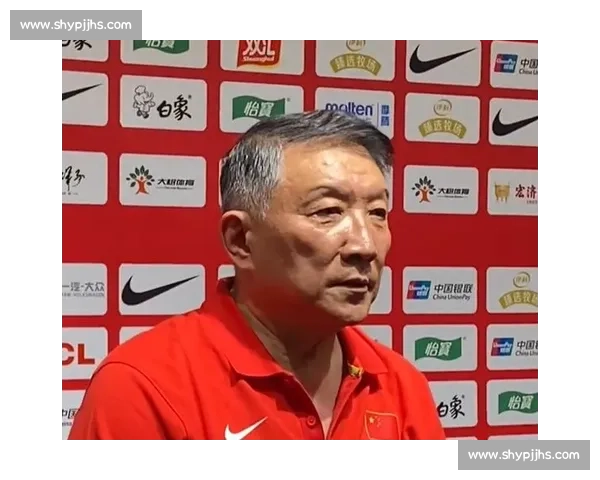 女篮外线哑火引争议！名记力挺宫鲁鸣铁腕决策，李梦缺席背后的战略博弈