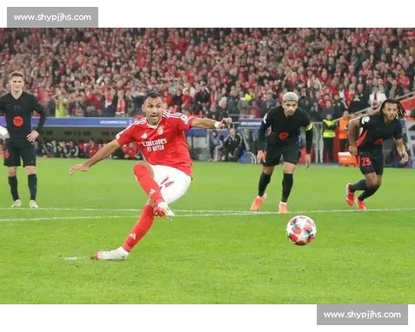 孔帕尼亲赴迈阿密观战本菲卡博卡,世俱杯战术侦察