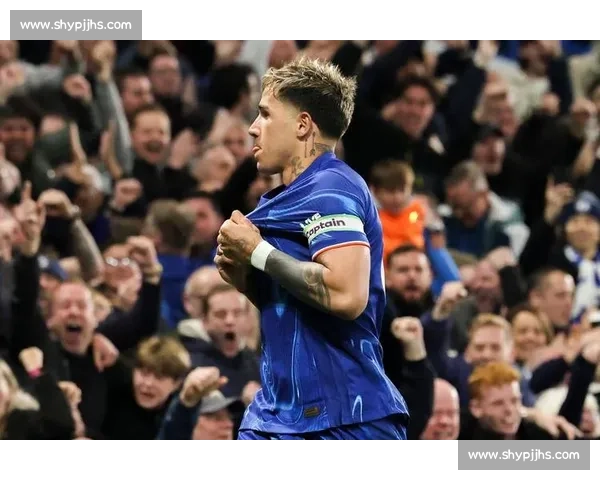 恩佐:切尔西中场指挥官,双料王引领攻防新高度 恩佐:切尔西中场指挥官,双料王引领攻防新高度